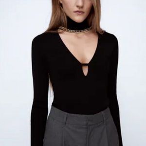 NWT Zara Deep V neck Sweater with gold chain